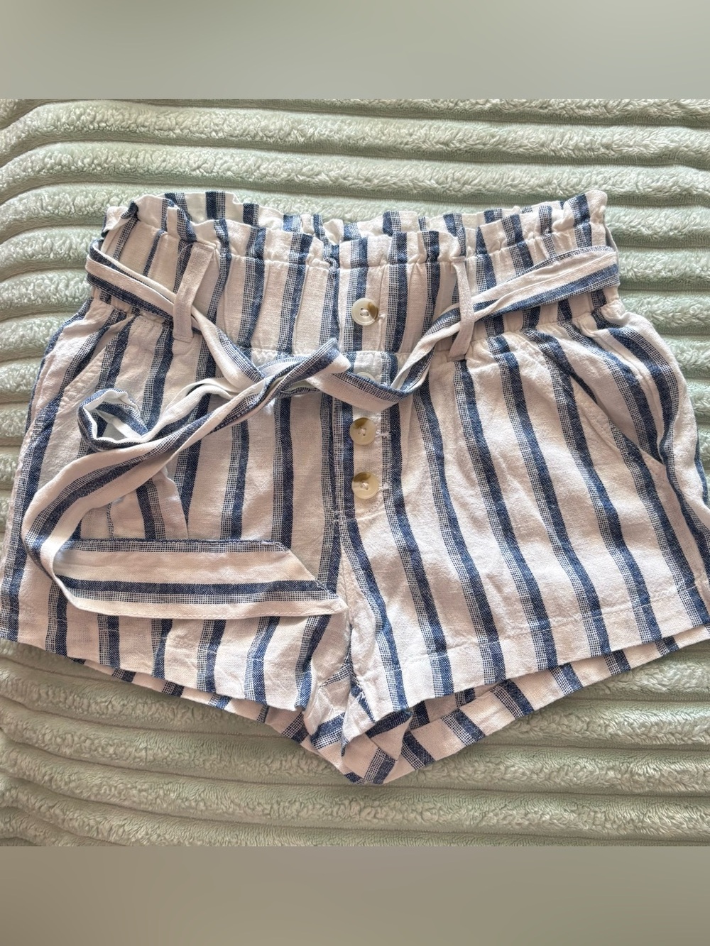 New w/o tags Rewash Blue & White Striped Paperbag Waist Shorts in S